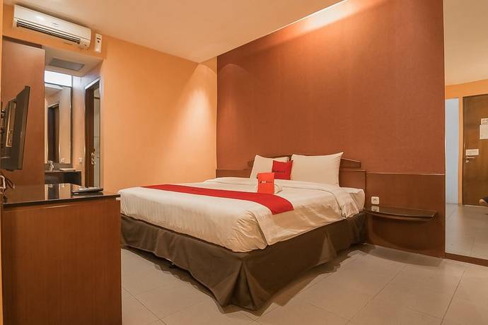 Imagen de la habitación del Hotel RedDoorz Plus @ Cipaganti Street 3. Foto 18