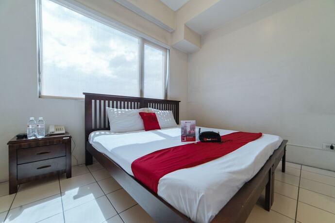 Imagen de la habitación del Hotel RedDoorz Plus @ E Rodriguez corner banawe. Foto 21