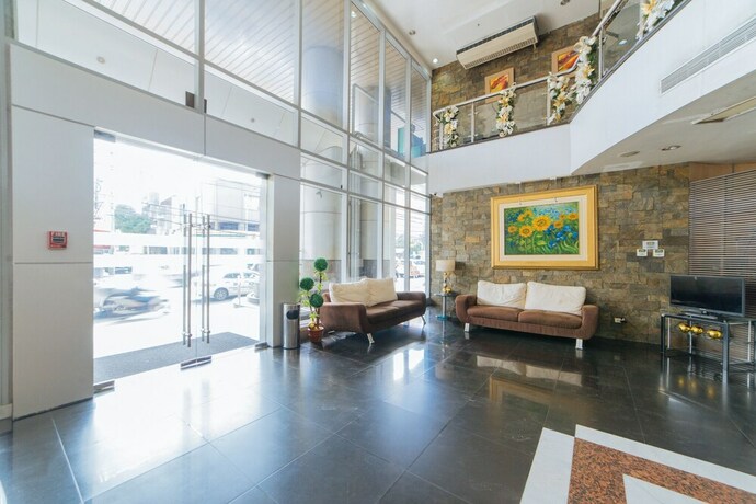 Imagen de los interiores del Hotel RedDoorz Plus @ E Rodriguez corner banawe. Foto 36