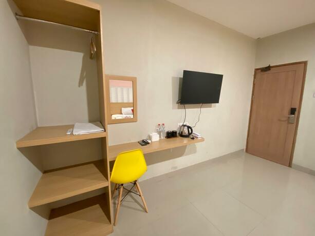 Imagen general del Hotel RedDoorz Plus @ Karapitan Street. Foto 7