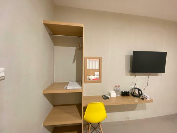 Imagen general del Hotel RedDoorz Plus @ Karapitan Street. Foto 10