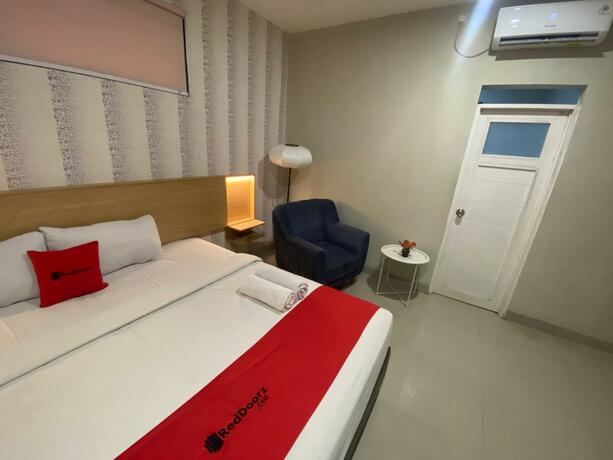 Imagen general del Hotel RedDoorz Plus @ Karapitan Street. Foto 29