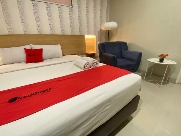 Imagen general del Hotel RedDoorz Plus @ Karapitan Street. Foto 33