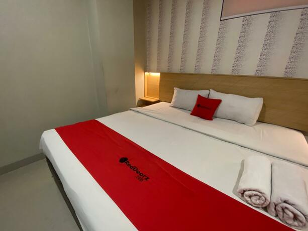 Imagen general del Hotel RedDoorz Plus @ Karapitan Street. Foto 38