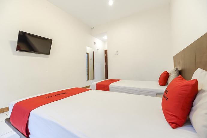 Imagen de la habitación del Hotel RedDoorz Plus @ Karebosi Area 2. Foto 6