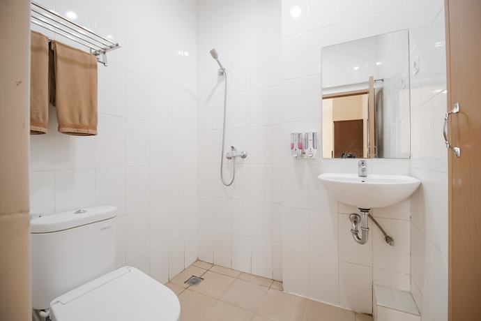Imagen de la habitación del Hotel RedDoorz Plus @ Karebosi Area 2. Foto 9