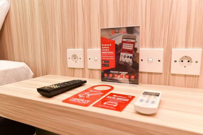 Imagen de la habitación del Hotel RedDoorz Plus @ Ketapang Satu Beach Kupang. Foto 3