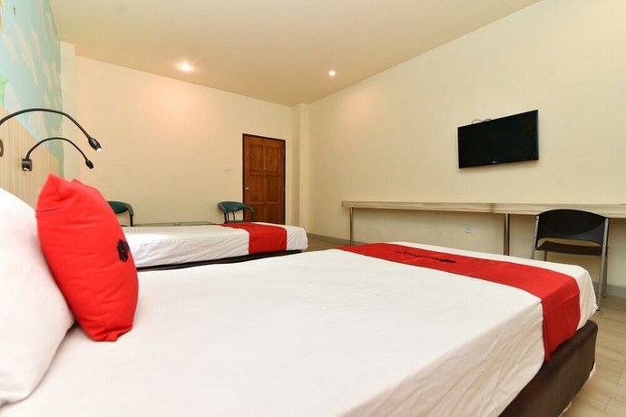 Imagen de la habitación del Hotel RedDoorz Plus @ Ketapang Satu Beach Kupang. Foto 13