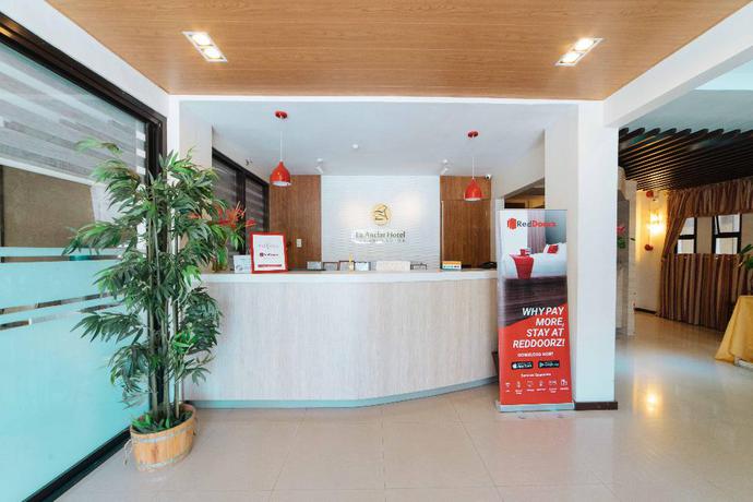 Imagen de los interiores del Hotel RedDoorz Plus @ Poblacion District Davao. Foto 13