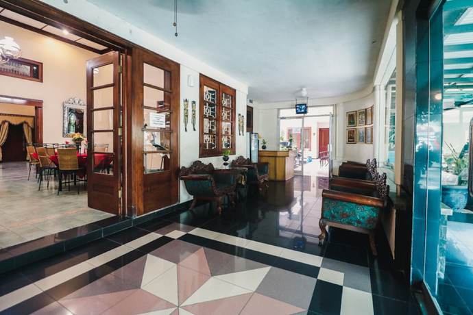 Imagen de los interiores del Hotel RedDoorz Plus @ Purwosari. Foto 18