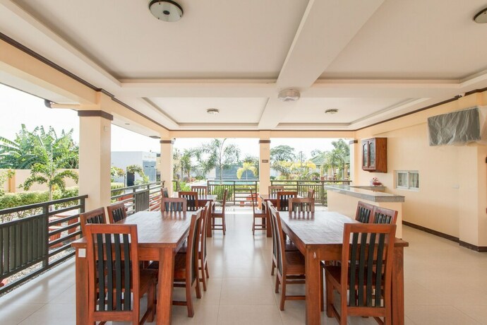 Imagen de los interiores del Hotel RedDoorz Plus @ Santa Catalina Metro Vigan. Foto 23