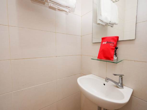 Imagen de la habitación del Hotel RedDoorz Plus @ Singosari Raya. Foto 13
