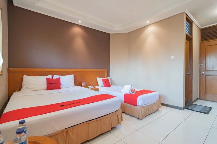 Imagen general del Hotel RedDoorz Plus @ Sukamulya Pasteur 2. Foto 2