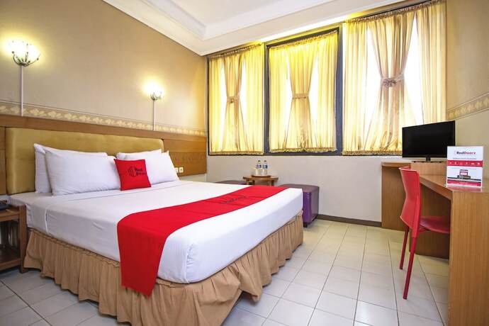 Imagen de la habitación del Hotel RedDoorz Plus @ Sukamulya Pasteur 2. Foto 16