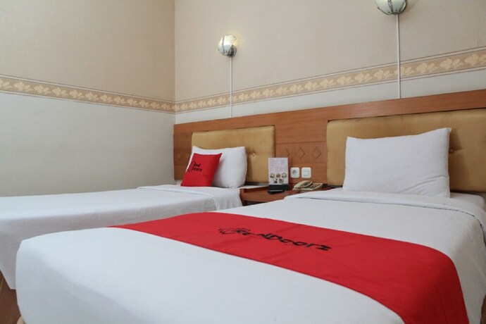 Imagen de la habitación del Hotel RedDoorz Plus @ Sukamulya Pasteur 2. Foto 20