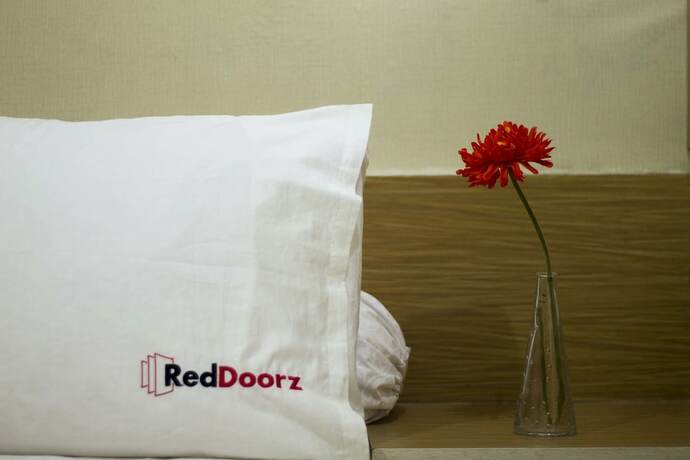 Imagen de la habitación del Hotel RedDoorz Plus @ Sukamulya Pasteur 2. Foto 21
