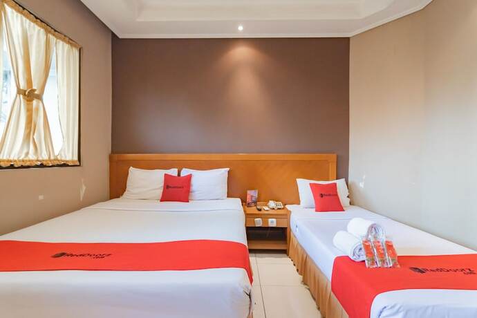 Imagen de la habitación del Hotel RedDoorz Plus @ Sukamulya Pasteur 2. Foto 22