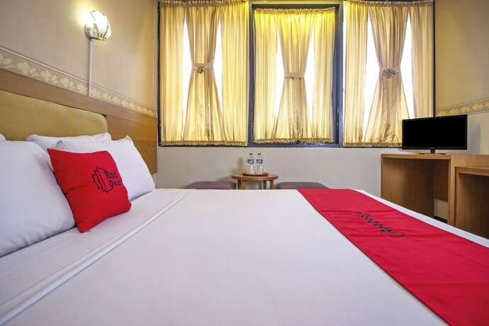 Imagen de la habitación del Hotel RedDoorz Plus @ Sukamulya Pasteur 2. Foto 23