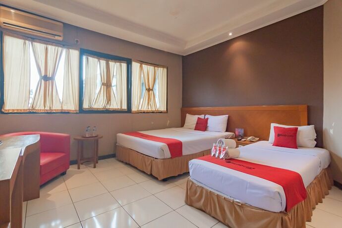 Imagen de la habitación del Hotel RedDoorz Plus @ Sukamulya Pasteur 2. Foto 26