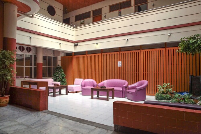 Imagen de los interiores del Hotel RedDoorz Plus @ Sukamulya Pasteur 2. Foto 39