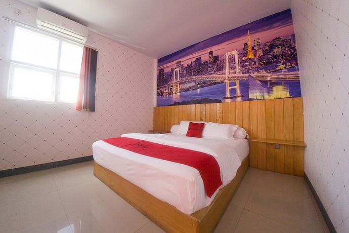 Imagen de la habitación del Hotel RedDoorz Plus Syariah @ Pentadio Gorontalo. Foto 5