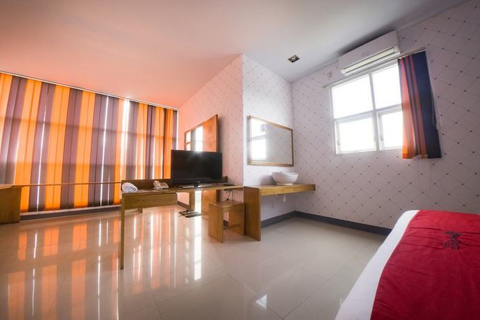 Imagen de la habitación del Hotel RedDoorz Plus Syariah @ Pentadio Gorontalo. Foto 6