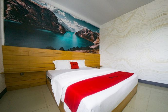 Imagen de la habitación del Hotel RedDoorz Plus Syariah @ Pentadio Gorontalo. Foto 9