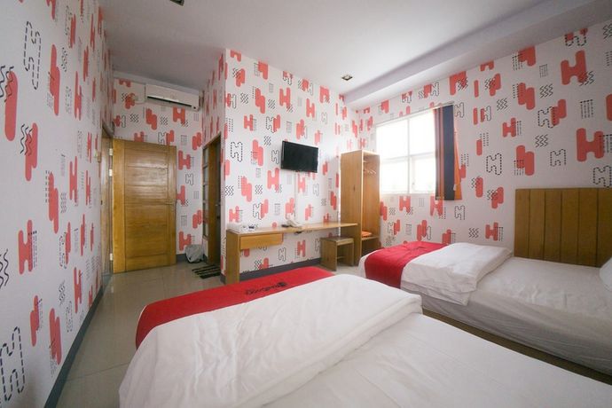 Imagen de la habitación del Hotel RedDoorz Plus Syariah @ Pentadio Gorontalo. Foto 10