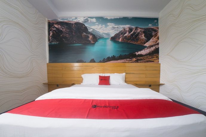 Imagen de la habitación del Hotel RedDoorz Plus Syariah @ Pentadio Gorontalo. Foto 13