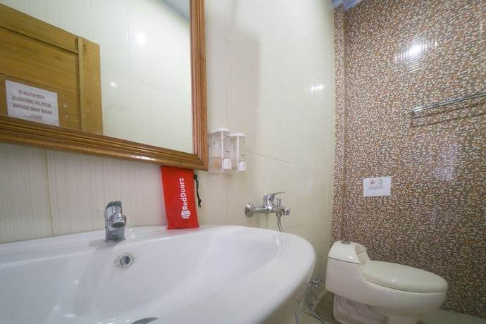 Imagen de la habitación del Hotel RedDoorz Plus Syariah @ Pentadio Gorontalo. Foto 14