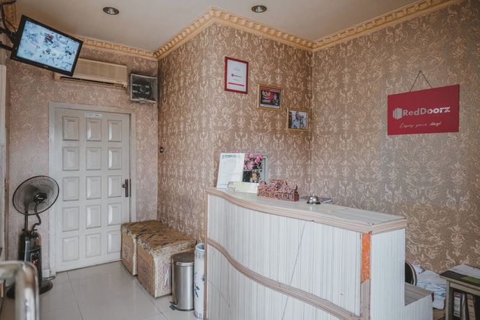 Imagen de los interiores del Hotel RedDoorz Plus @ Tanjung Karang Lampung 2. Foto 18