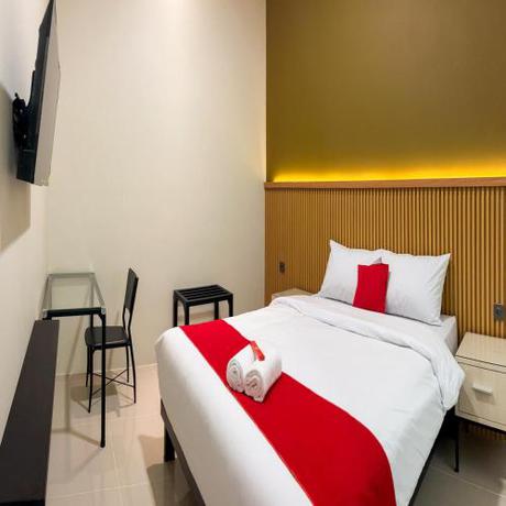 Imagen de la habitación del Hotel RedDoorz Plus at Lotus Residence. Foto 19