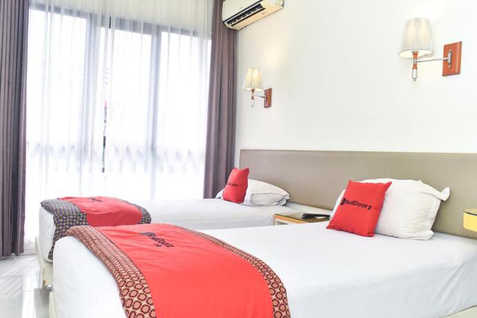 Imagen de la habitación del Hotel RedDoorz Plus near Alun Alun Malang. Foto 2