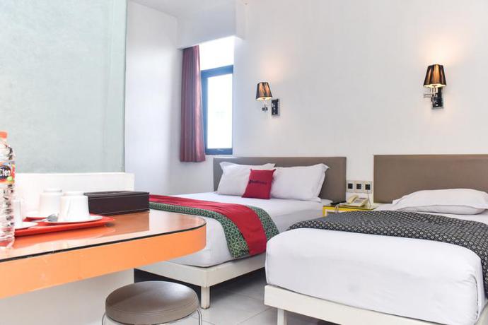 Imagen de la habitación del Hotel RedDoorz Plus near Alun Alun Malang. Foto 3