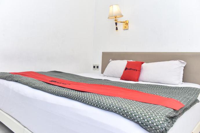 Imagen de la habitación del Hotel RedDoorz Plus near Alun Alun Malang. Foto 6