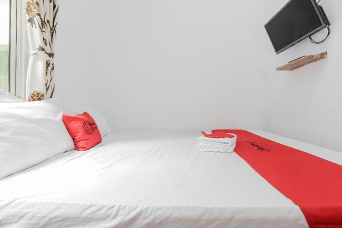 Imagen de la habitación del Hotel RedDoorz Plus near Budi Luhur University Jakarta. Foto 14
