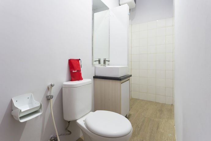 Imagen de la habitación del Hotel RedDoorz Plus near Cilandak Town Square 2. Foto 7