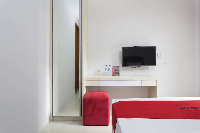 Imagen de la habitación del Hotel RedDoorz Plus near Cilandak Town Square 2. Foto 8