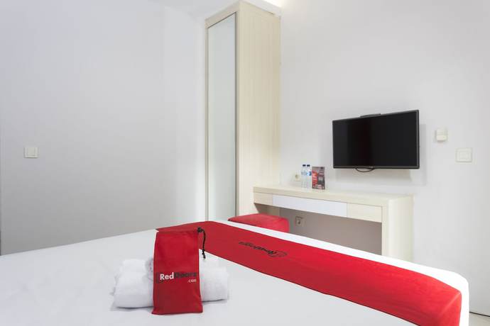 Imagen de la habitación del Hotel RedDoorz Plus near Cilandak Town Square 2. Foto 12