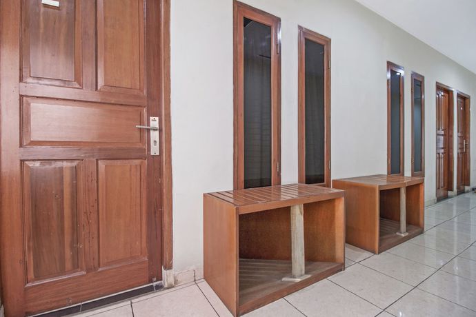 Imagen de los interiores del Hotel RedDoorz Plus near Ciputra World Kuningan 2. Foto 15
