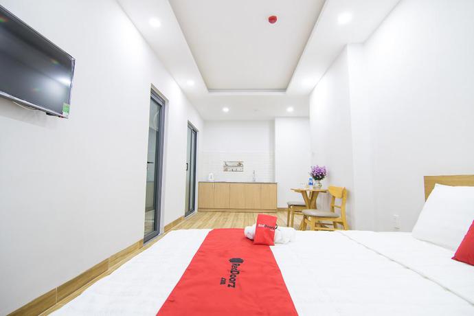 Imagen de la habitación del Hotel RedDoorz Plus near E-Town 2. Foto 11