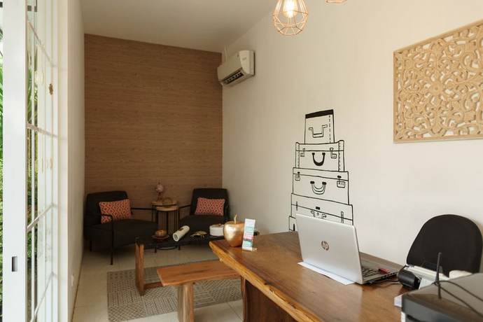 Imagen de los interiores del Hotel RedDoorz Plus near Exit Toll Puncak 2. Foto 15