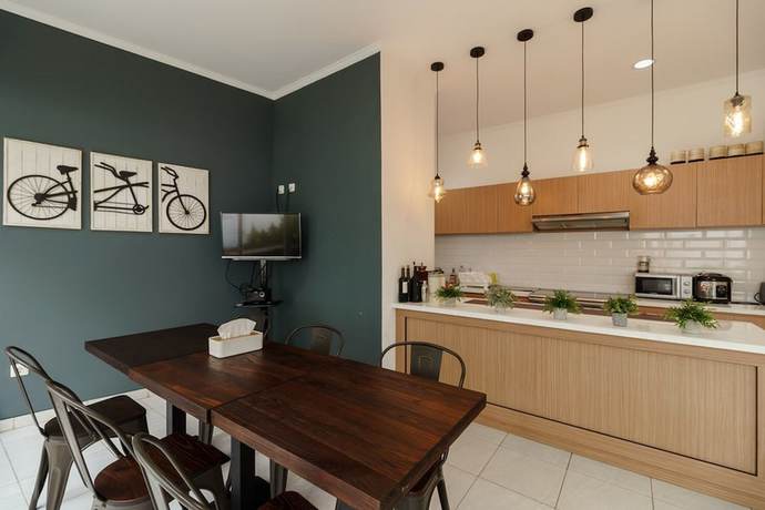Imagen de los interiores del Hotel RedDoorz Plus near Exit Toll Puncak 2. Foto 16