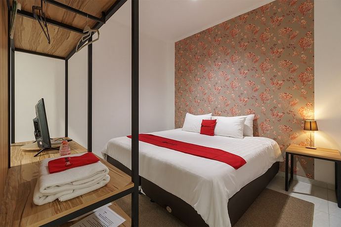 Imagen de la habitación del Hotel RedDoorz Plus near Exit Toll Puncak 2. Foto 9