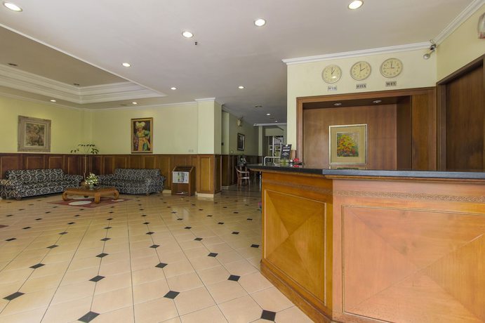 Imagen de los interiores del Hotel RedDoorz Plus near GBK Senayan. Foto 17