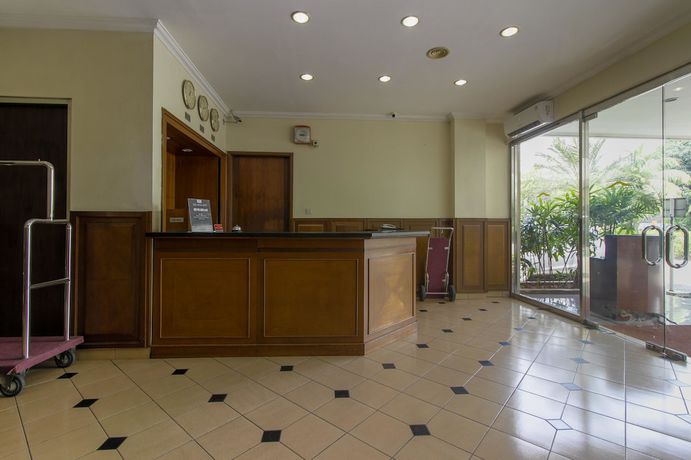 Imagen de los interiores del Hotel RedDoorz Plus near GBK Senayan. Foto 18