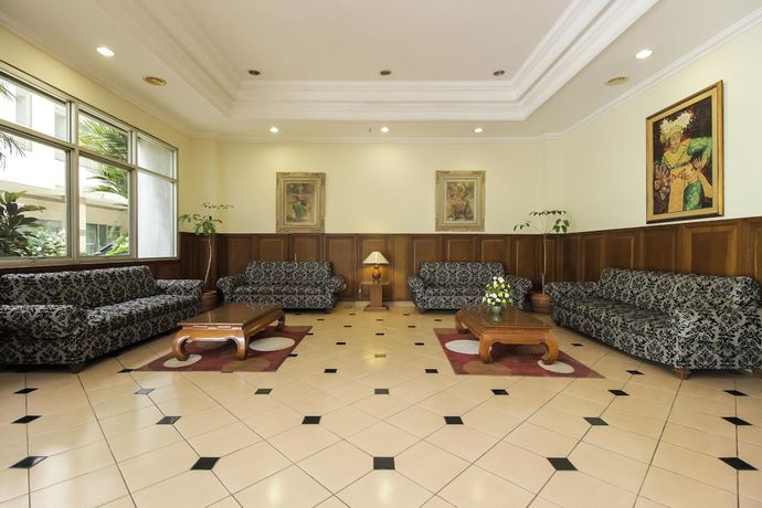 Imagen de los interiores del Hotel RedDoorz Plus near GBK Senayan. Foto 19
