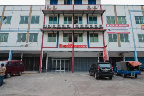 Imagen general del Hotel RedDoorz Plus near Kepri Mall. Foto 2