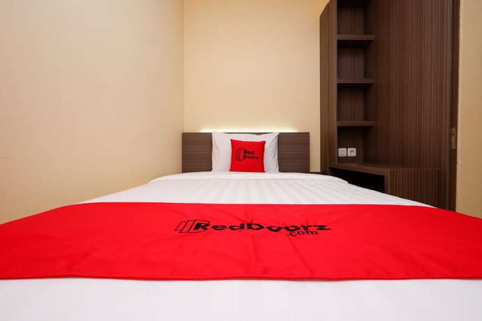 Imagen de la habitación del Hotel RedDoorz Plus near Paragon Mall Semarang. Foto 3