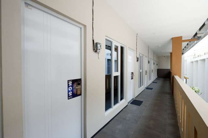 Imagen de los interiores del Hotel RedDoorz Plus near Paragon Mall Semarang. Foto 19